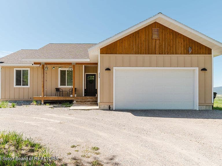 225 Bonneville Rd photo 1