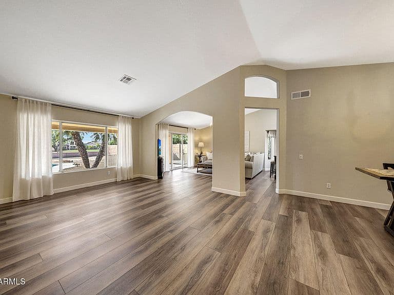 6401 W IRMA Lane photo 5