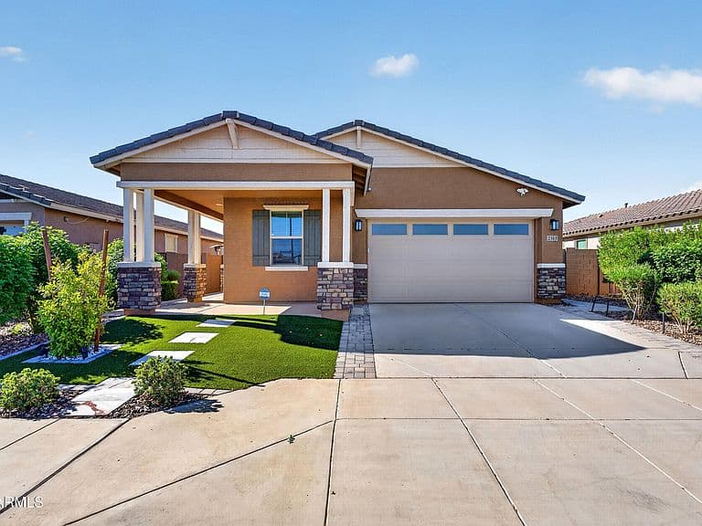 2313 E CASTANETS Drive photo 4