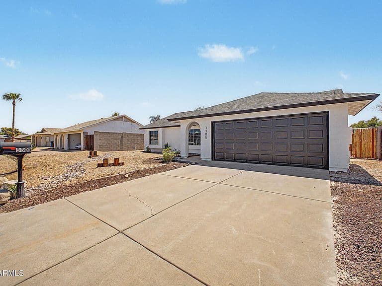 3305 E SAINT JOHN Road photo 3