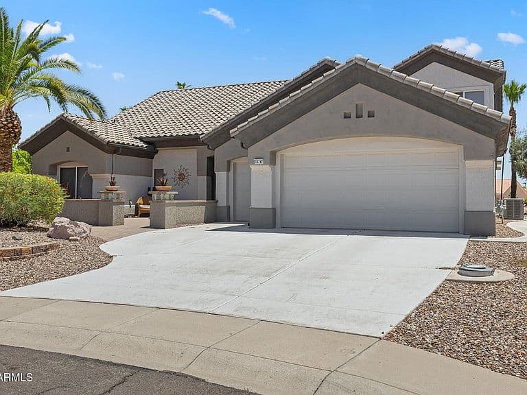 13747 W VIA MONTOYA Drive photo 2