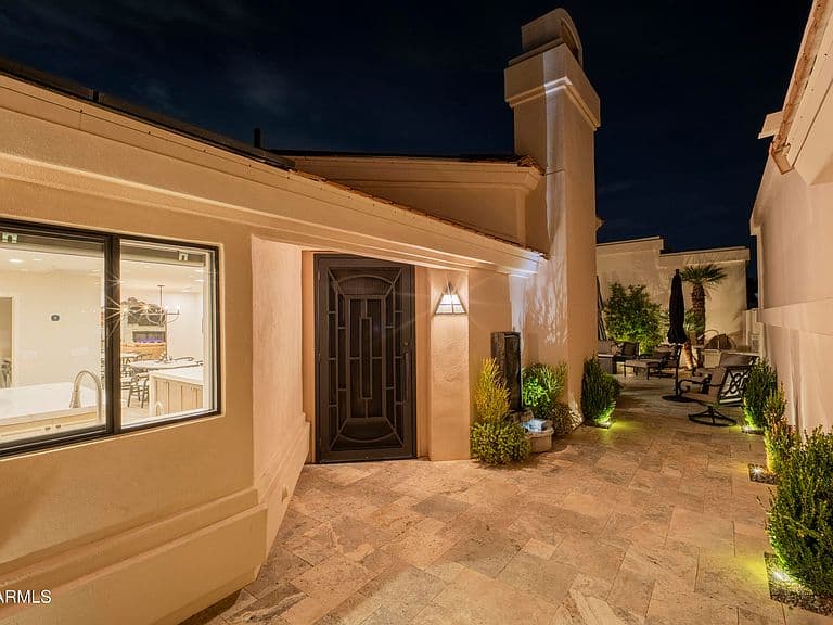 7770 E Lakeview Court photo 3