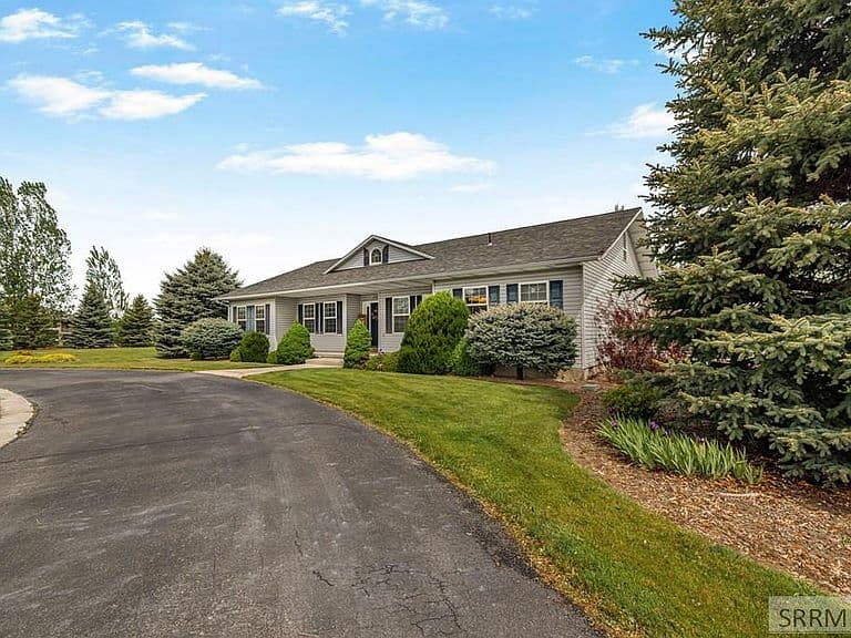 4043 Molly Dr photo 3