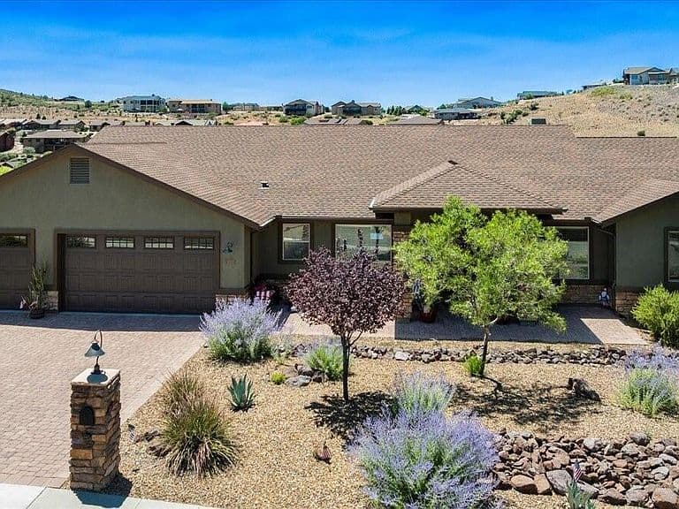 1052 ROUGH DIAMOND Drive photo 1
