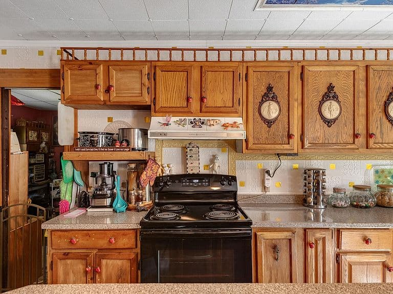 3081 Perry Hill Road photo 3