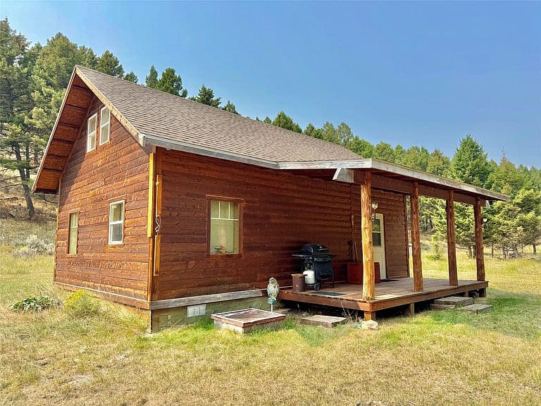 80 Lake Road photo 1