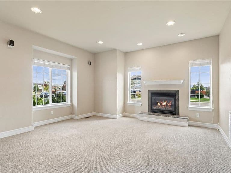 157 Lupine Dr photo 5