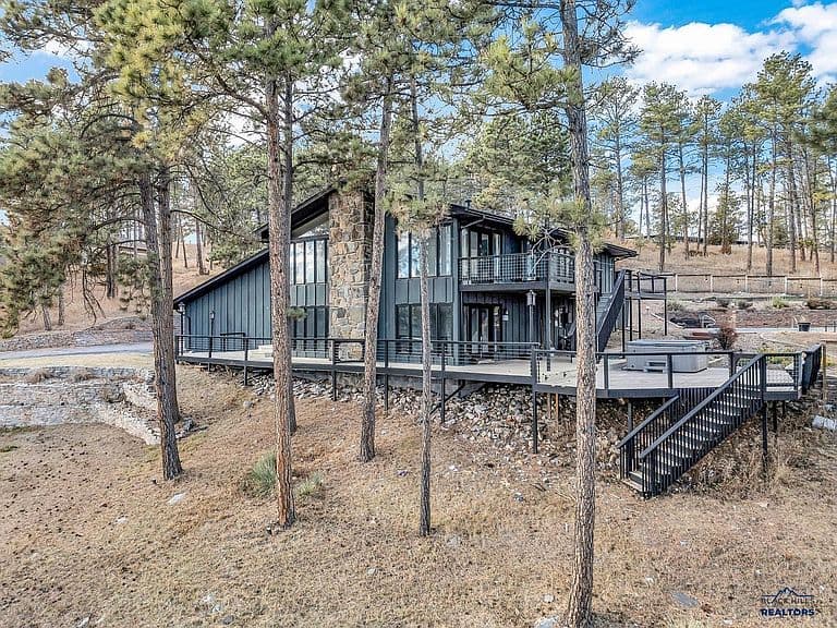 4811 Cliff Dr photo 1