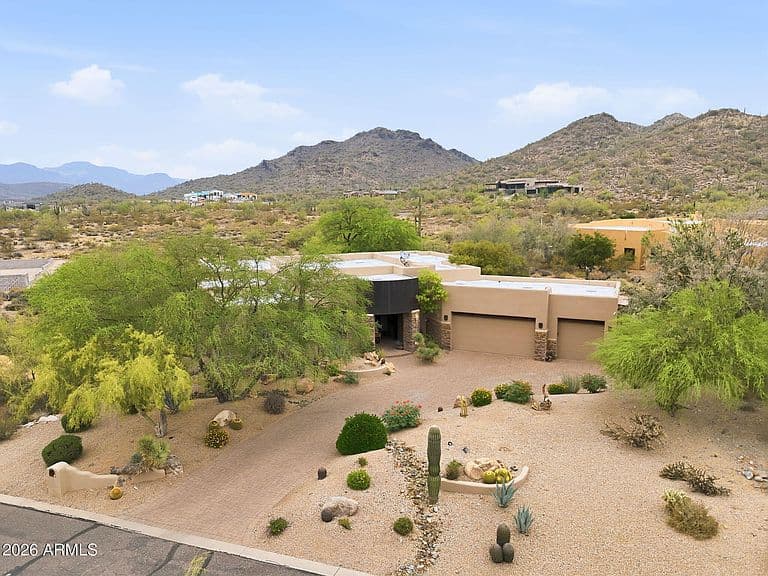 5438 E PRICKLEY PEAR Road photo 3
