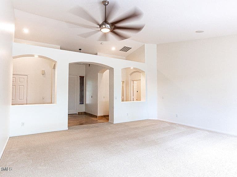 32648 N 40TH Place photo 4