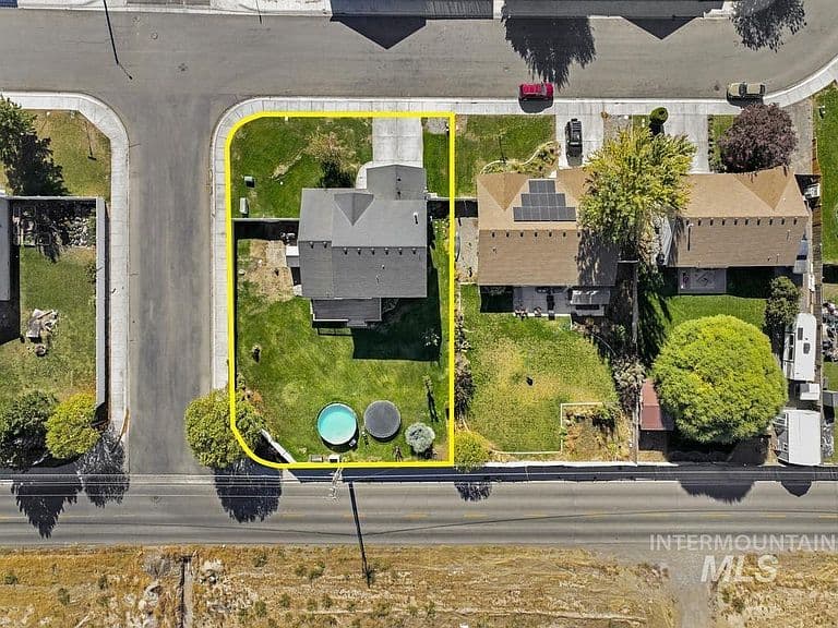 502 15th Ave W photo 4