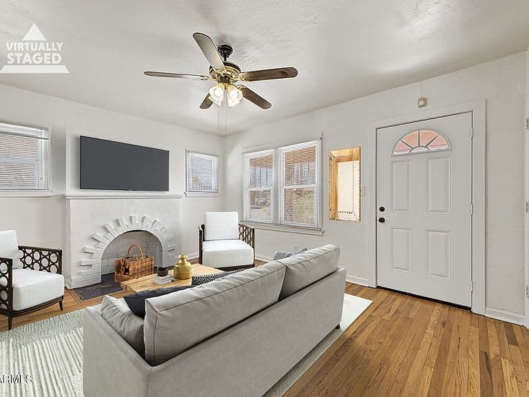 1626 W TAYLOR Street photo 4