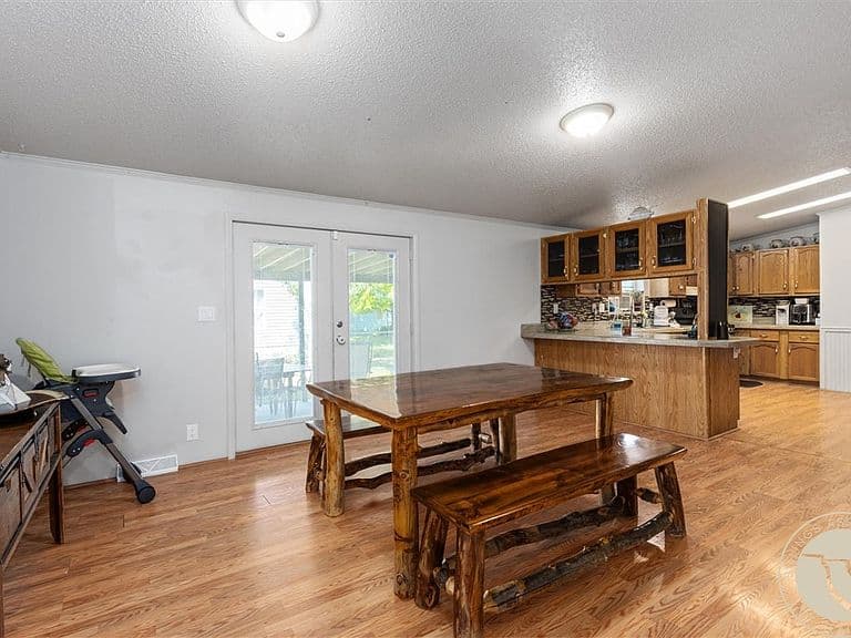 229 Nash Ln photo 5