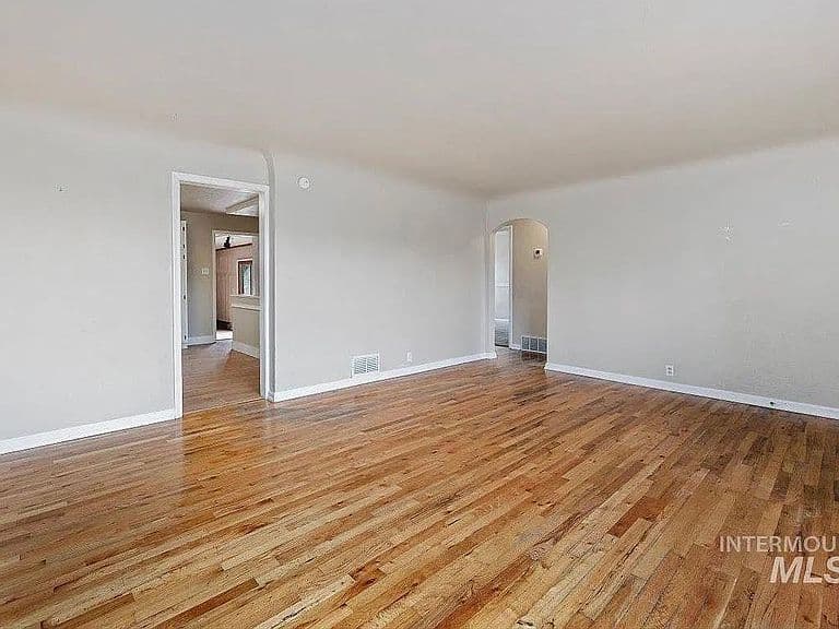 490 Polk St #A photo 2