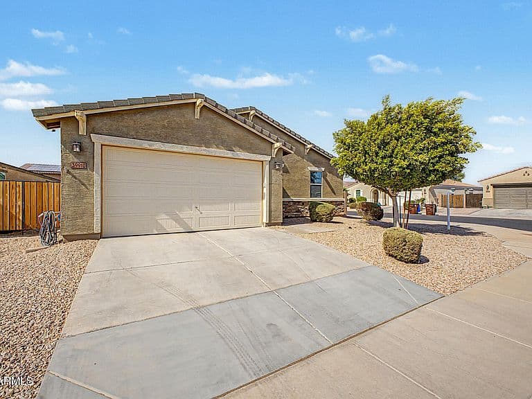 39910 W CURTIS Way photo 5