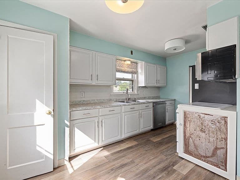 1241 Avenue E photo 3