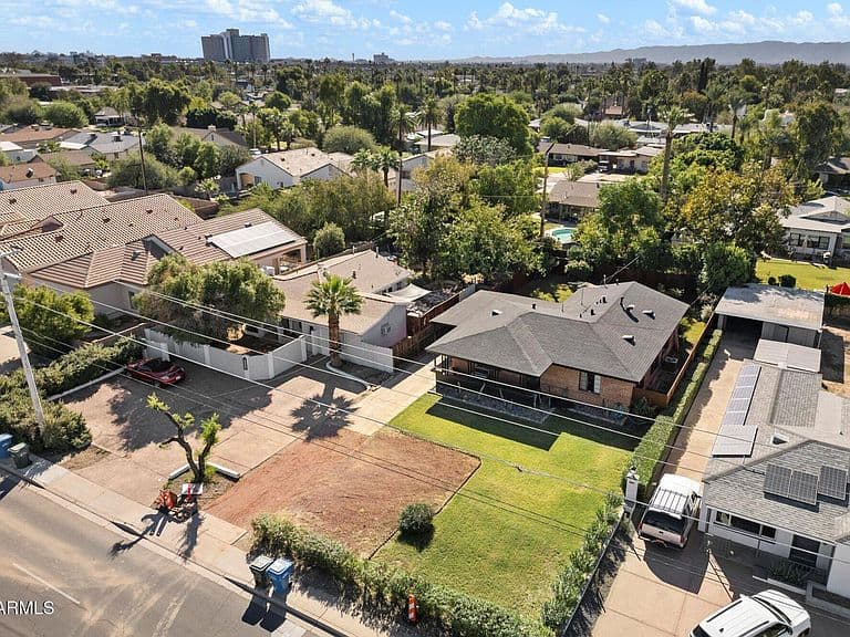 1405 E Osborn Rd photo 3