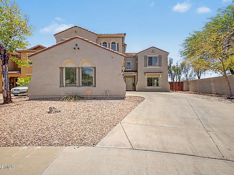 17873 W WATSON Lane photo 2