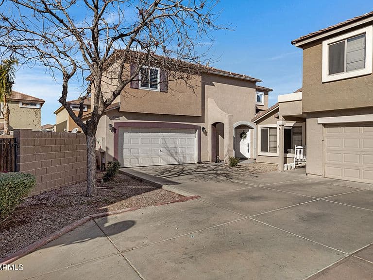 1576 E JASPER Court #E photo 2