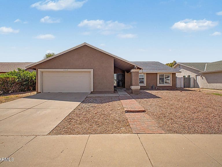 2063 W GILA Lane photo 1