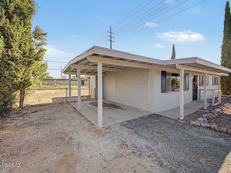 7902 E Winnepeg Dr photo 3