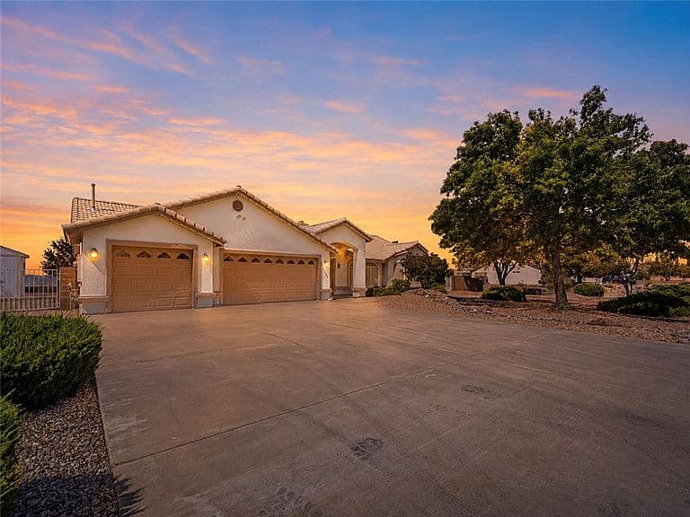 4399 Pinto Road photo 2