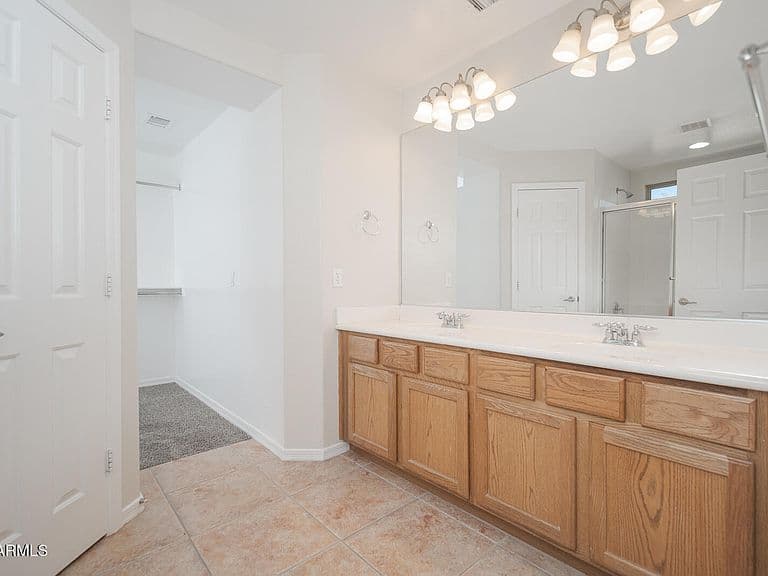 18510 W EVA Street photo 5