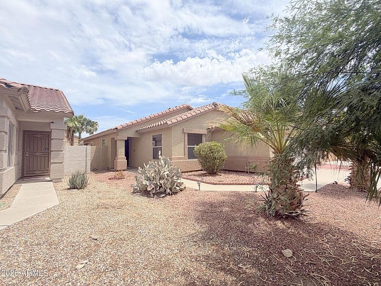 43966 W CYPRESS Lane photo 3