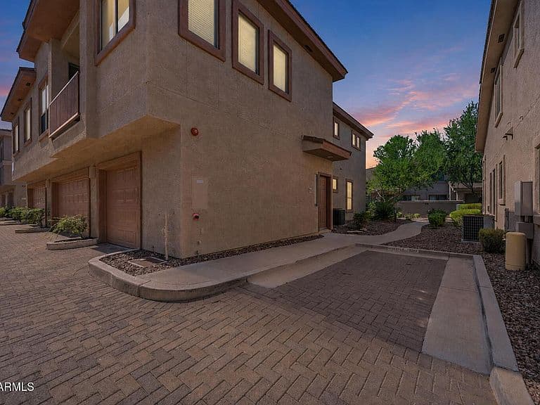42424 N GAVILAN PEAK Parkway #5206 photo 1