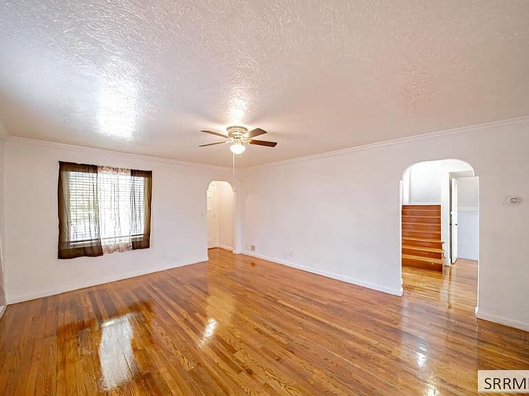 475 H St photo 3