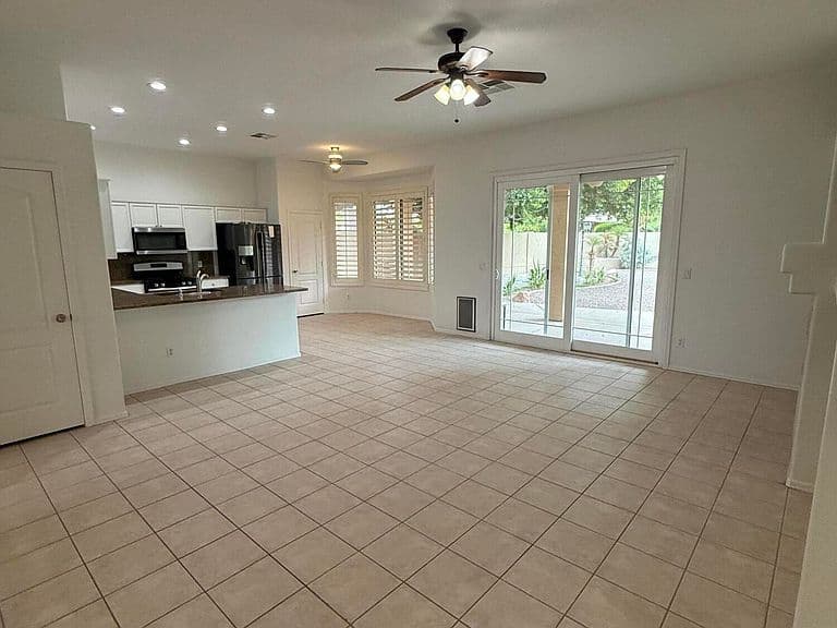312 W ANGELA Drive photo 5