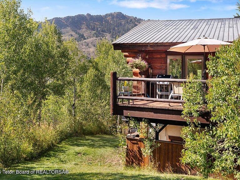 1035 E Deer Creek Dr photo 3