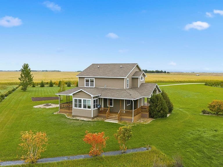 10605 Highway 83 N photo 3