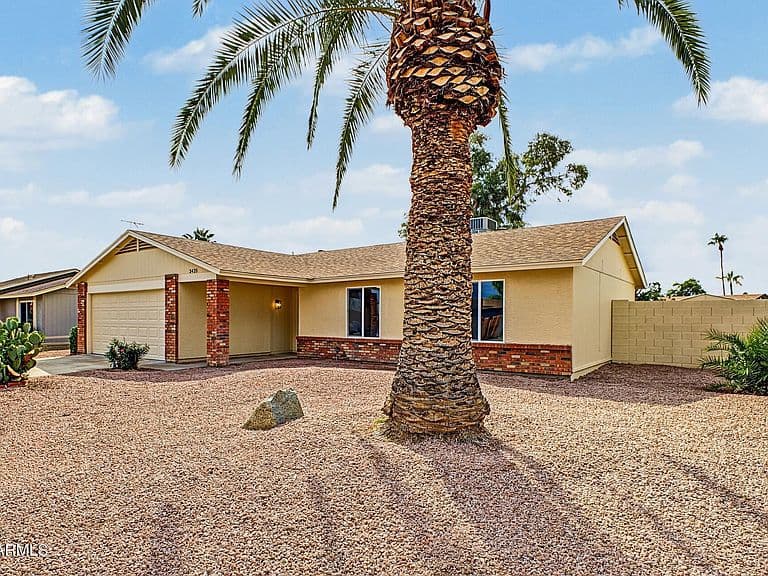 3439 E ANGELA Drive photo 2