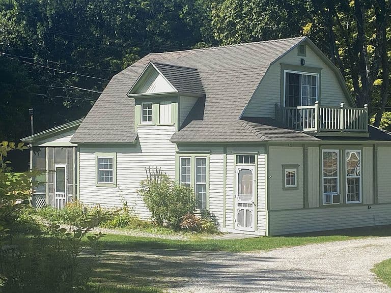 818 West Shore Road photo 1