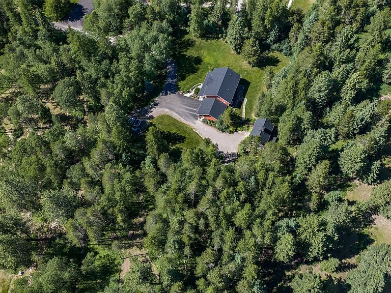 1551 Voerman Rd photo 3