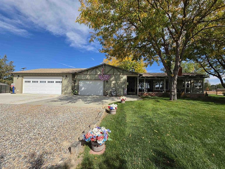 1001 N Road 11 photo 1