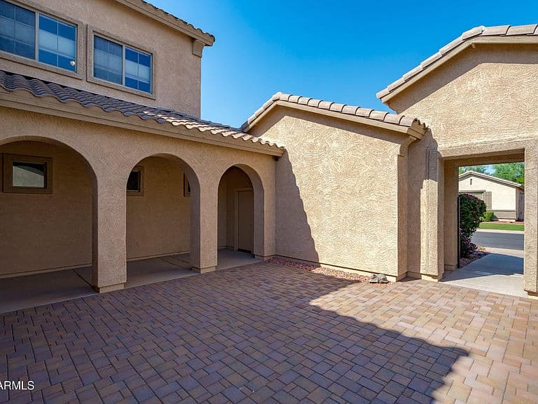 13261 W MULBERRY Drive photo 5