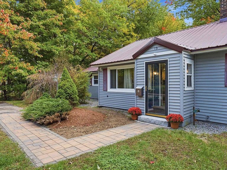 13 Rowell Drive photo 3