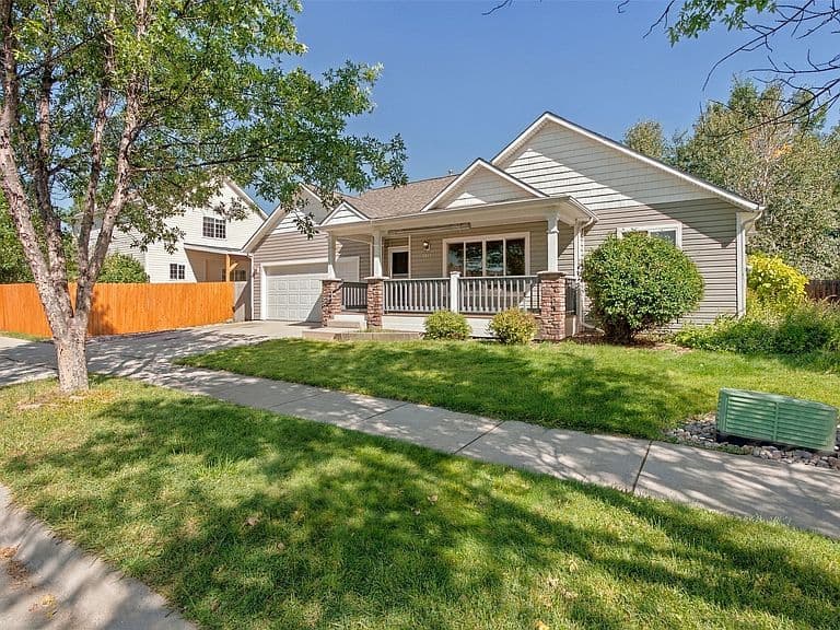 3928 Concord Dr photo 2