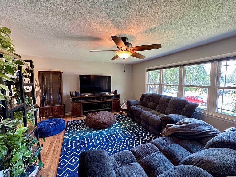 1840 Milton Dr photo 3