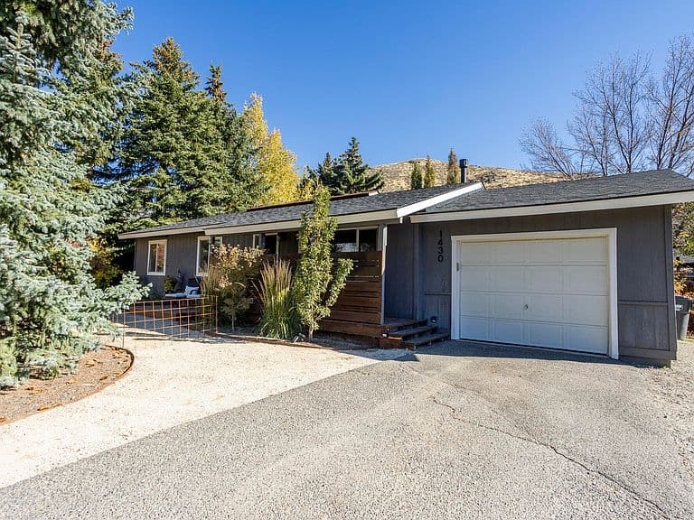 1430 Aspen Valley Dr photo 1