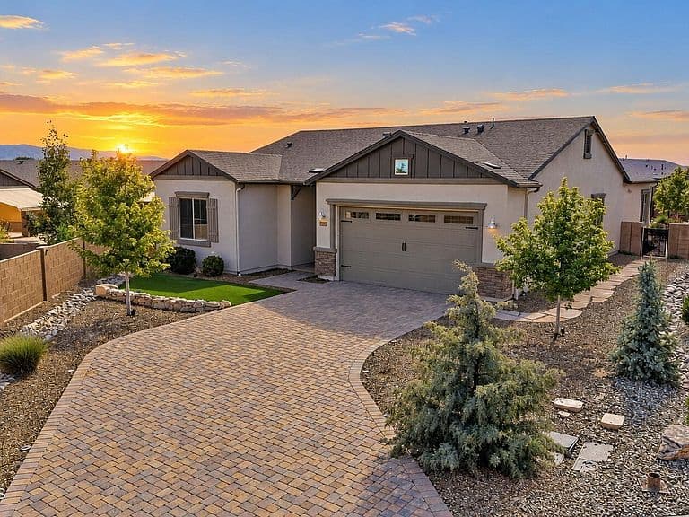 8767 N Peaceful Valley Way photo 1