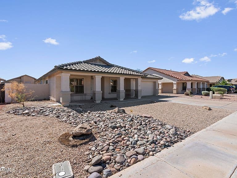 10001 W POTTER Drive photo 2