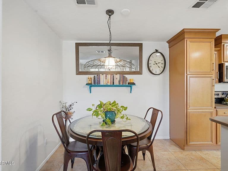 1633 E LAKESIDE Drive #147 photo 5