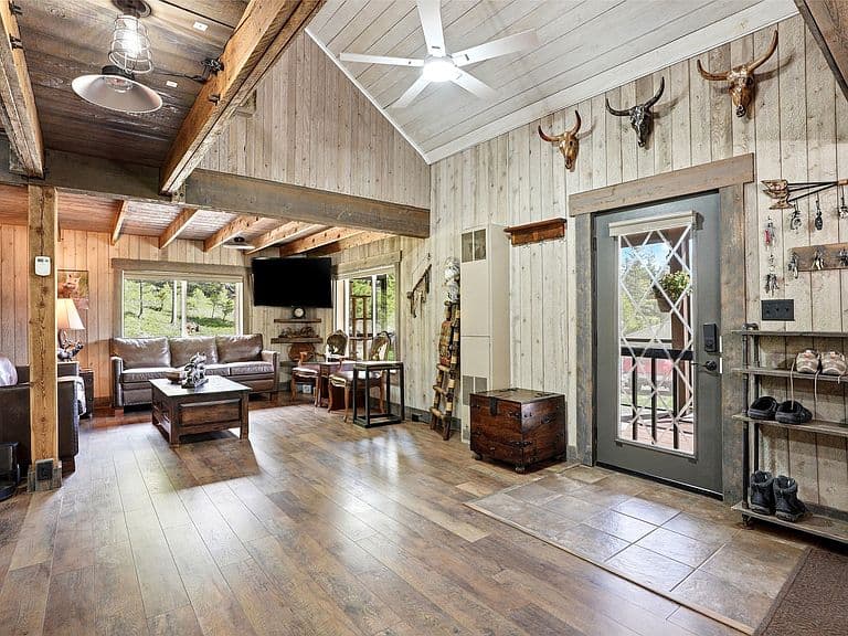 668 Wild Horse Loop photo 4