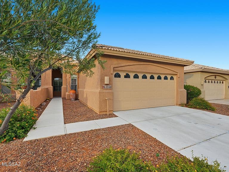63550 E Harmony Dr photo 1