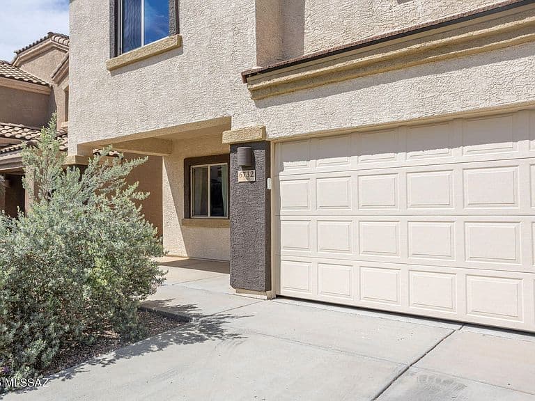 6732 S Blue Wing Dr photo 3