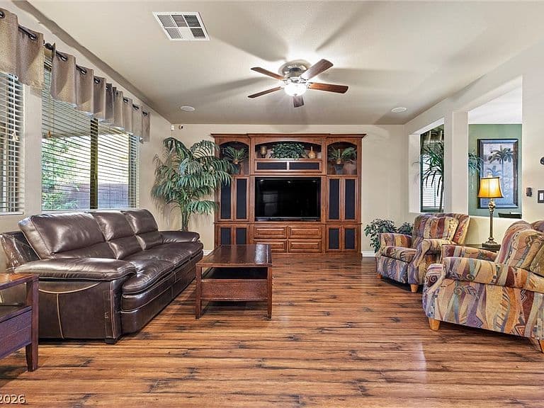 4408 Desert Park Ave photo 5