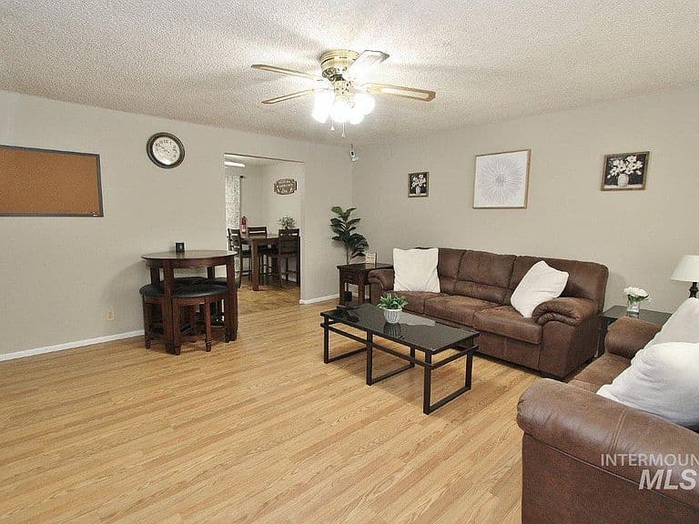 115 N Rowena St photo 3